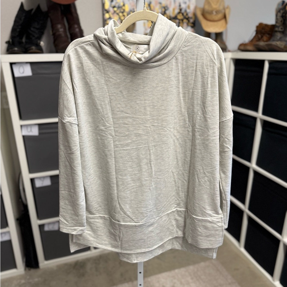 Liam & Co Cozy Gray Women's Cowl Neck Sweater NWT
